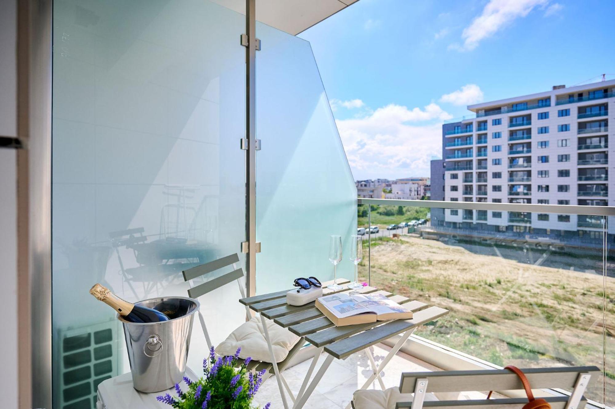 Soleil Anne Studio In Infinity Beach Resort - Parking Mamaia Luaran gambar