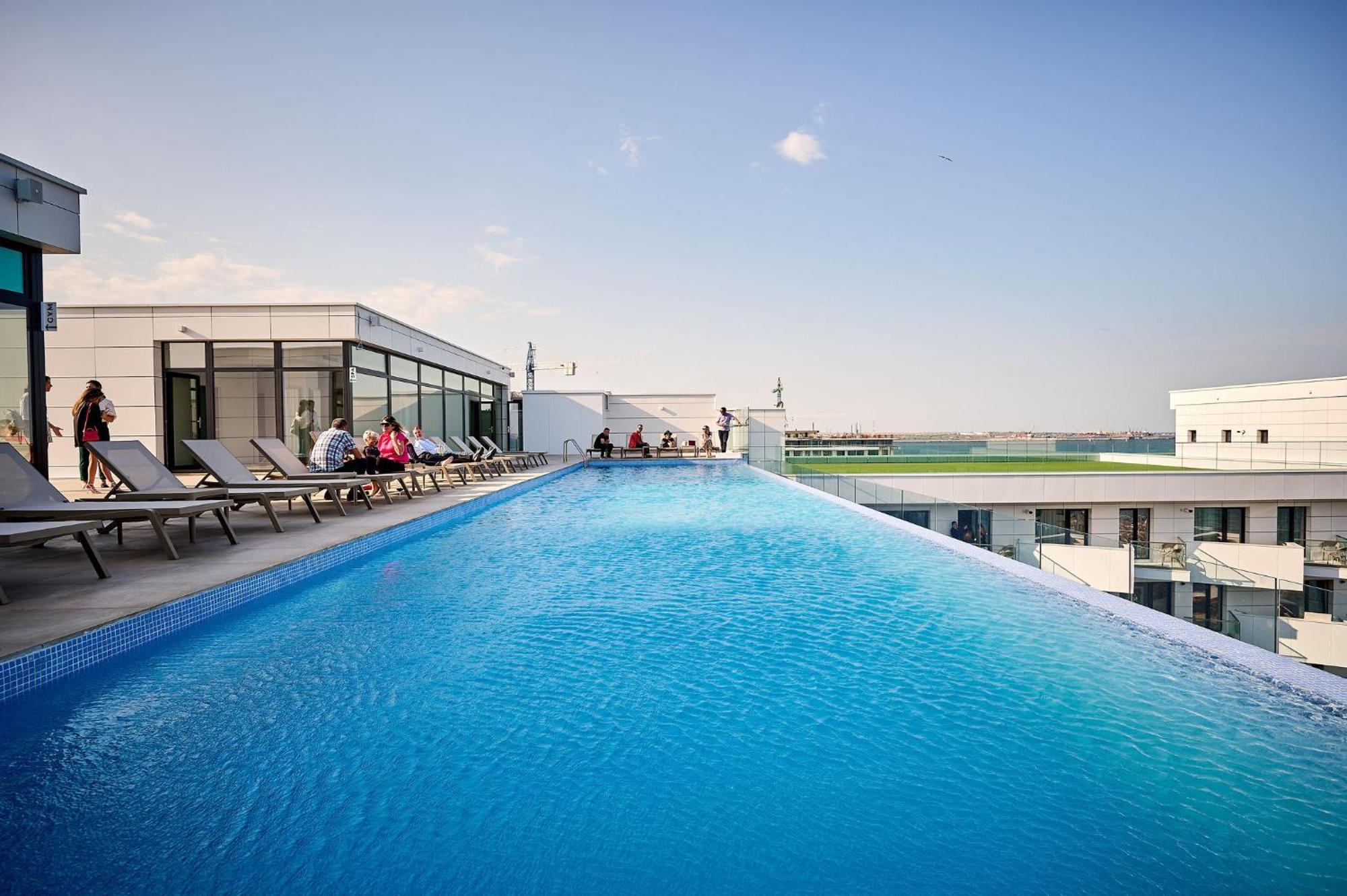 Soleil Anne Studio In Infinity Beach Resort - Parking Mamaia Luaran gambar